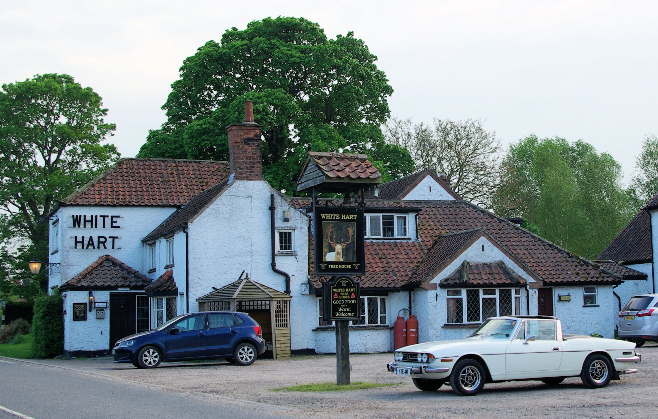 lincs-and-humberside-white-hart lincs-and-humberside-white-hart