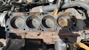 bolt-siezed-in-block
