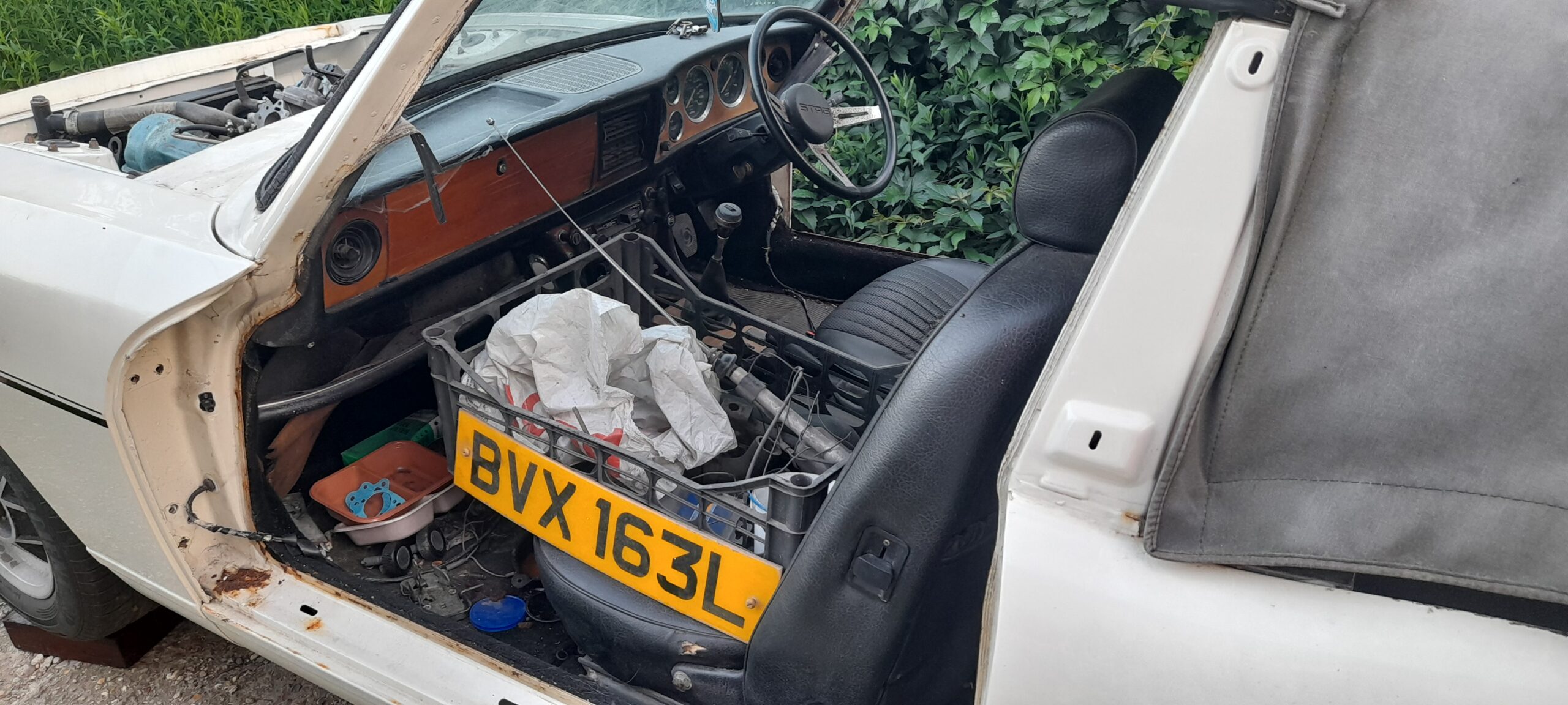 Triumph Stag BVX 163L 1973 Barn find so £ offers please. - Image 12