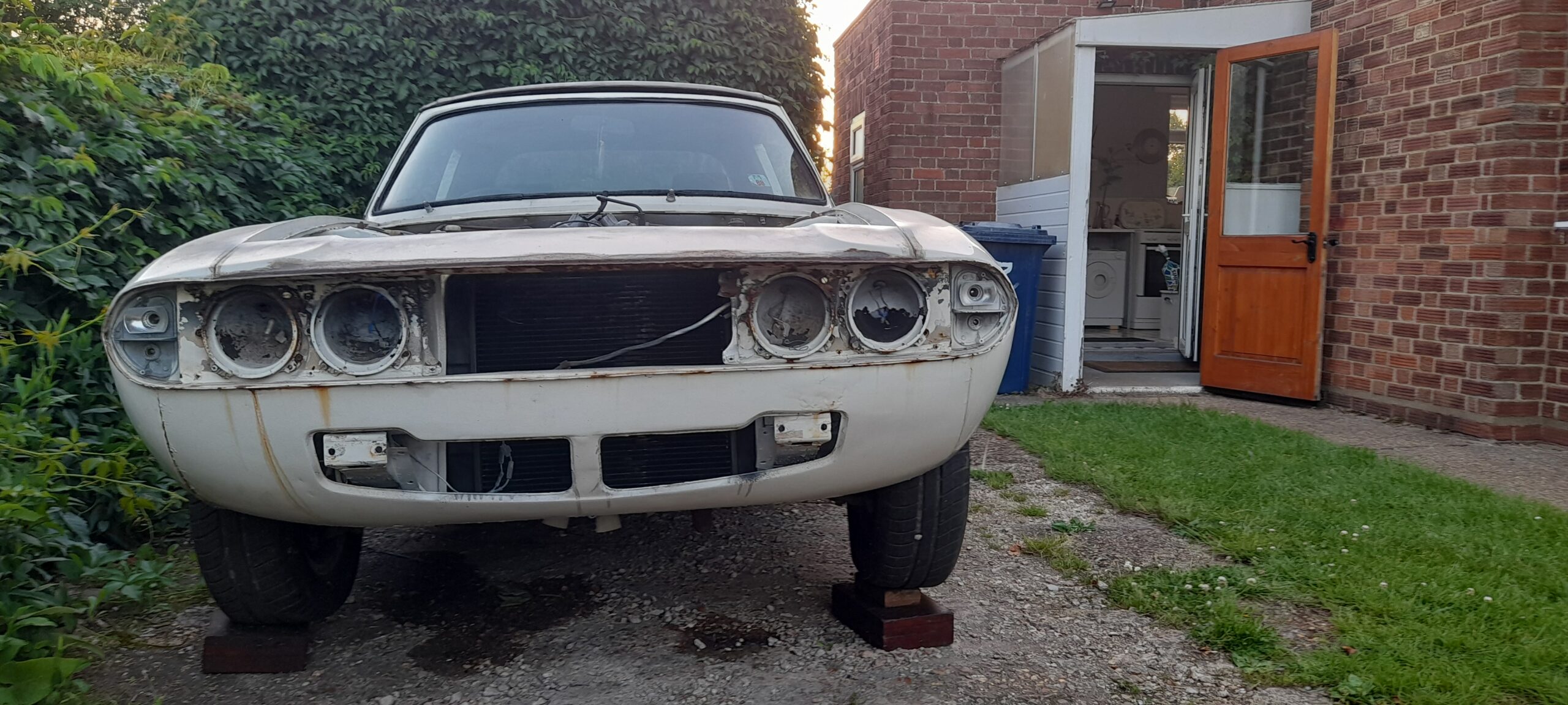 Triumph Stag BVX 163L 1973 Barn find so £ offers please. - Image 8