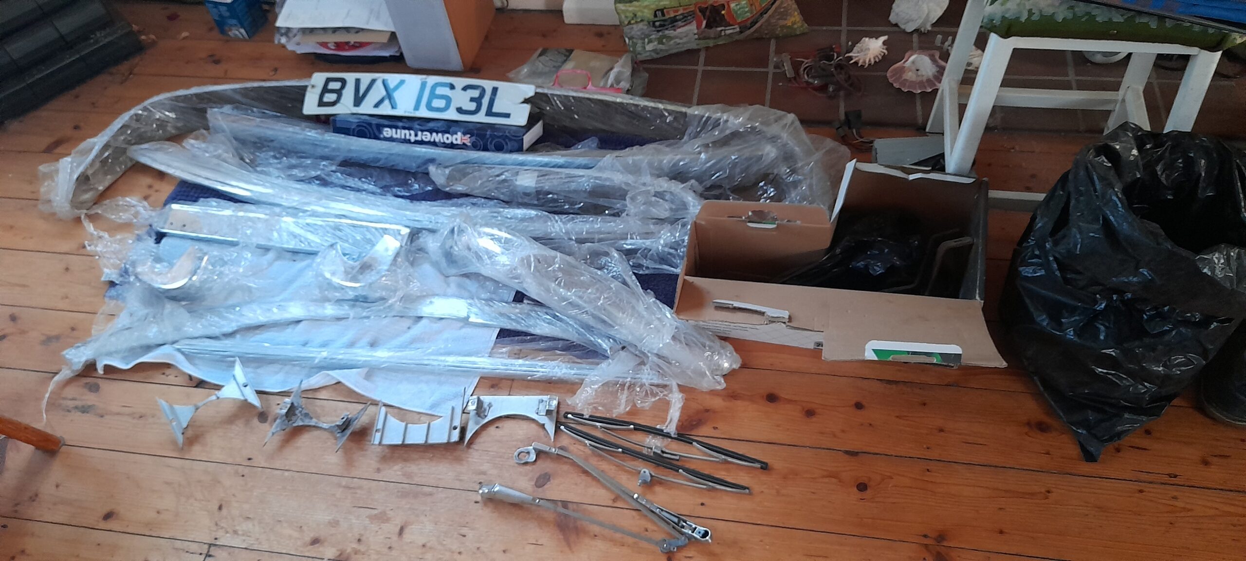 Triumph Stag BVX 163L 1973 Barn find so £ offers please. - Image 3