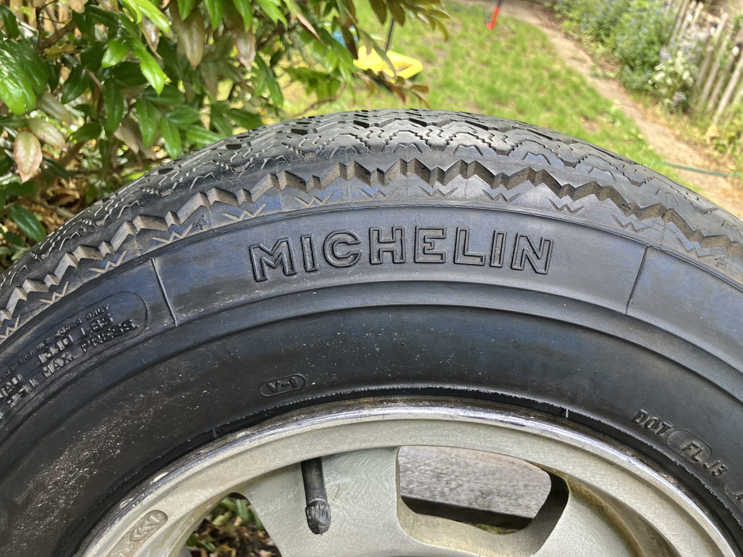 I have a set of original Michelin tyres - Image 9