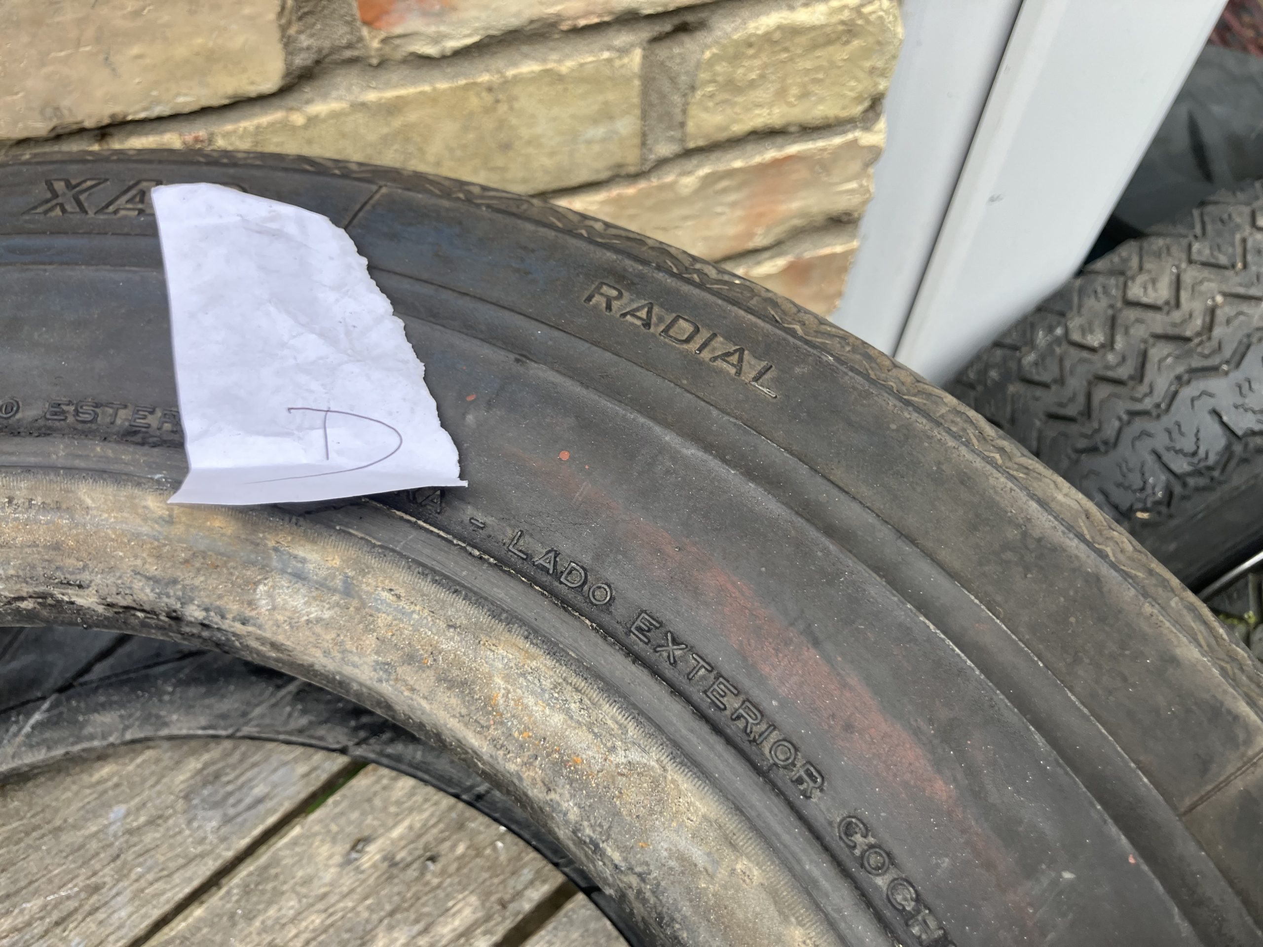 I have a set of original Michelin tyres - Image 3
