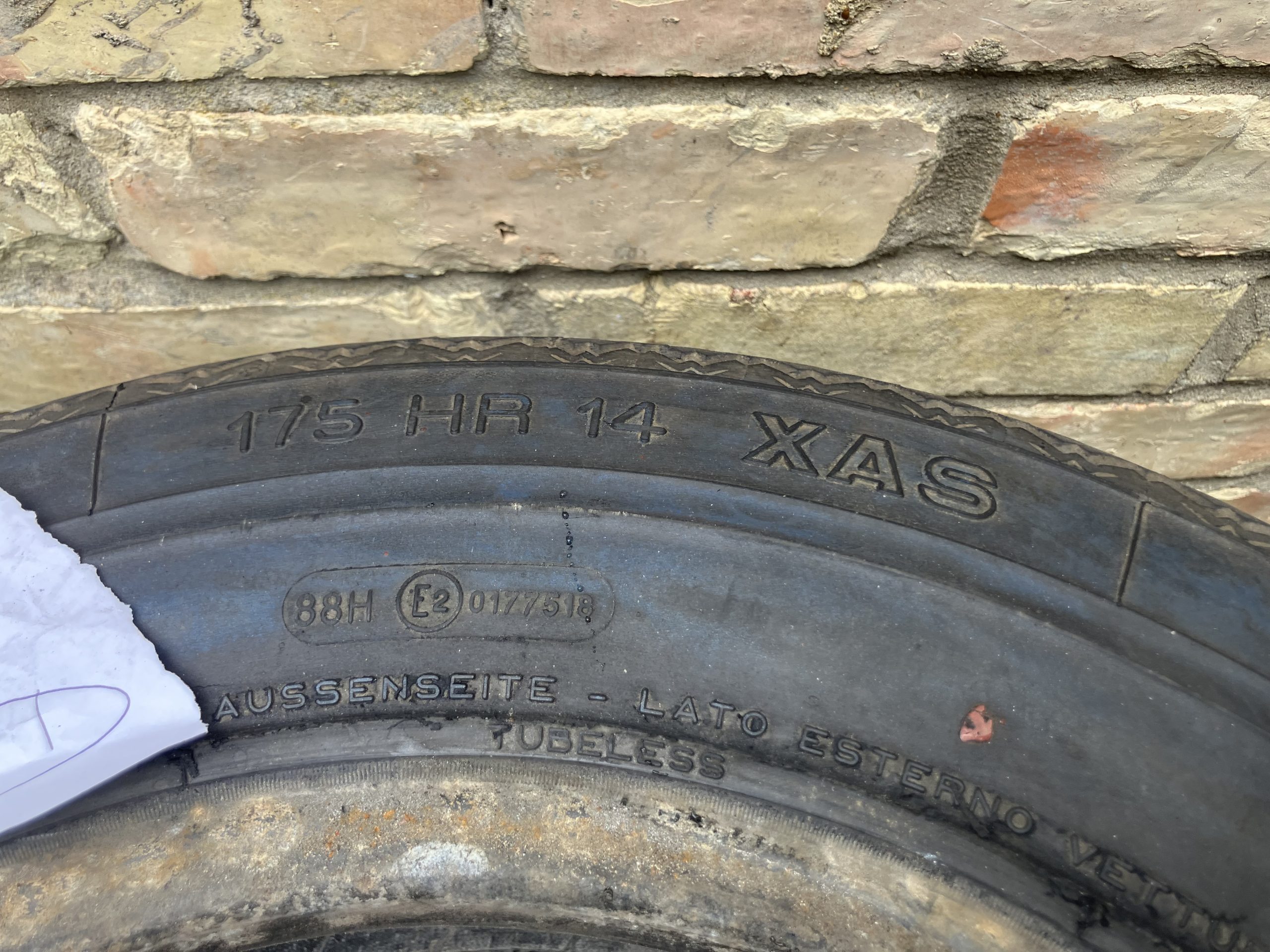 I have a set of original Michelin tyres - Image 2