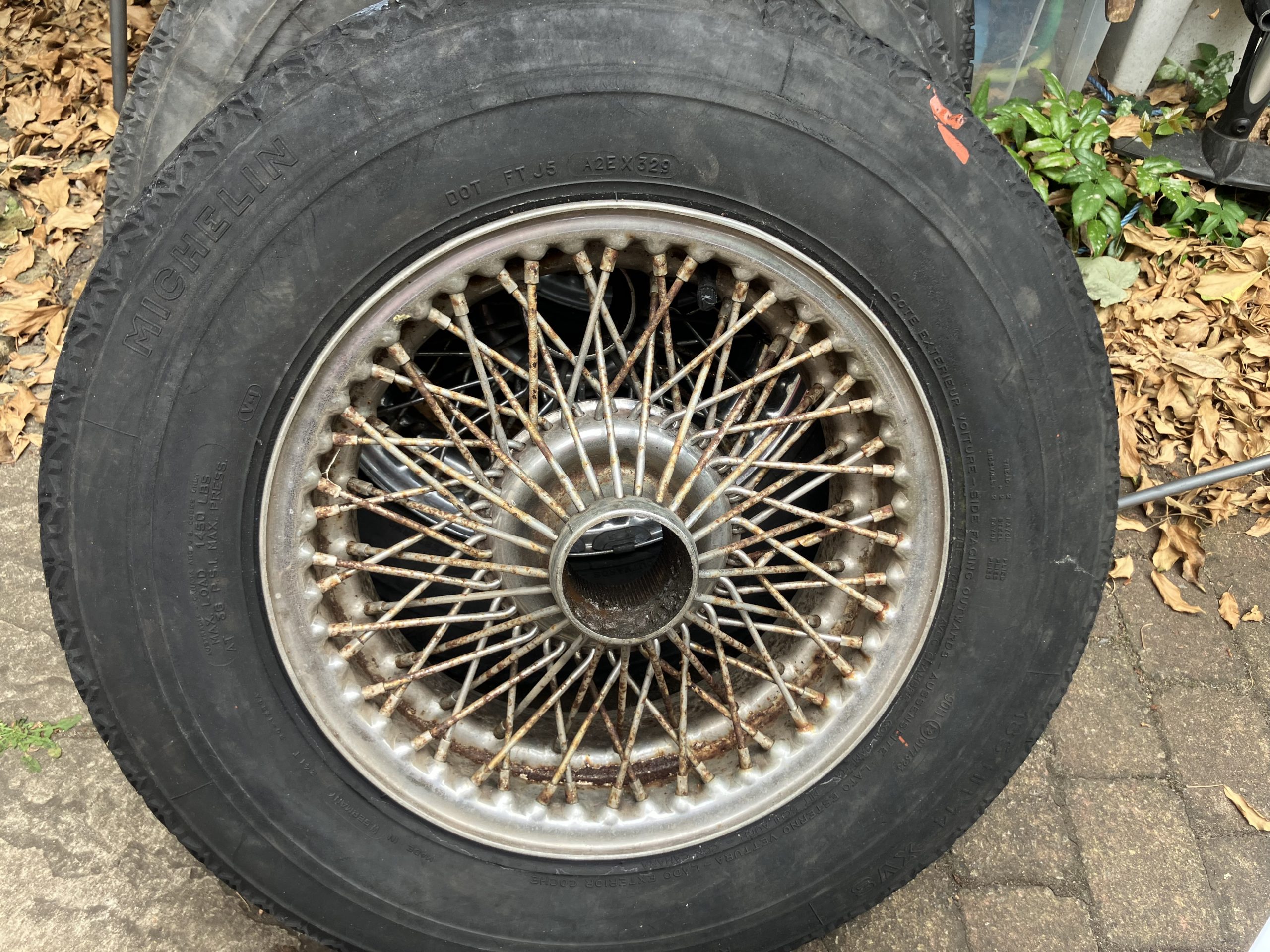 Set of 4 wire wheels: Usable but Needing Refurbishment £250 - Image 9