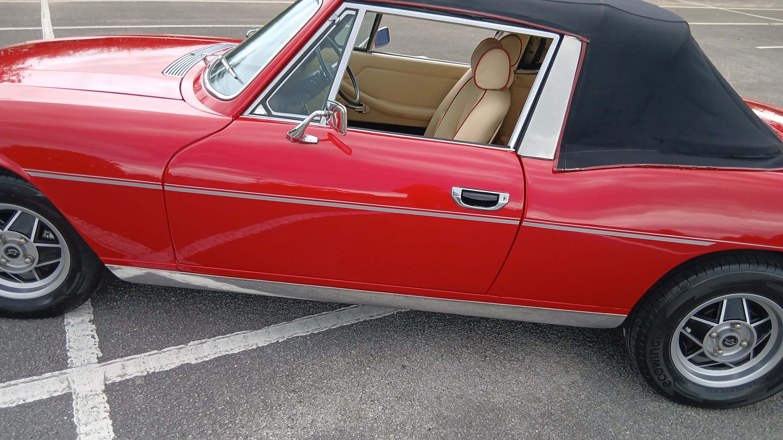 Triumph Stag Automatic convertible sports car 2+2. Asking price £15,000 - Image 8